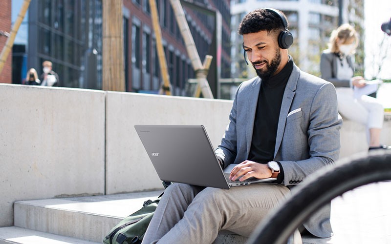 Acer Chromebook Plus Enterprise Man using Chromebook device